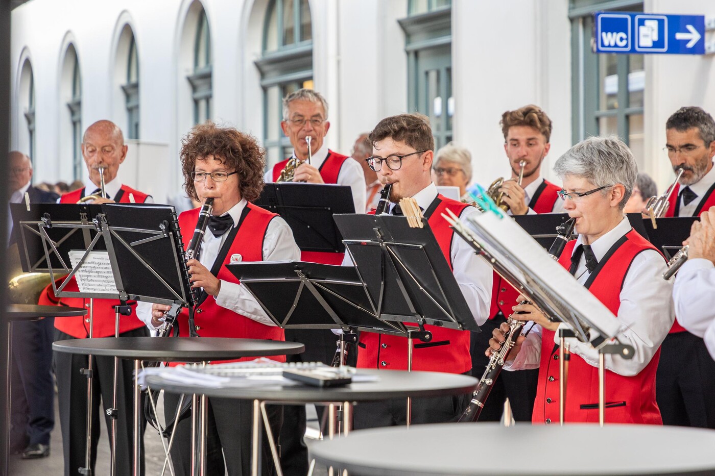 Die Stadtmusik Chur umrahmte den dreifachen Taufakt musikalisch.