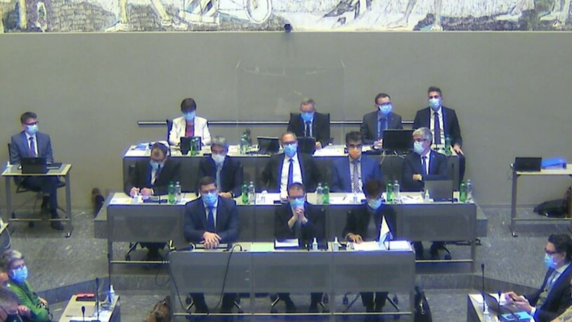 Die Regierungsbank während der Eröffnungsansprache von Standespräsident Martin Wieland (Mitte, hinten).