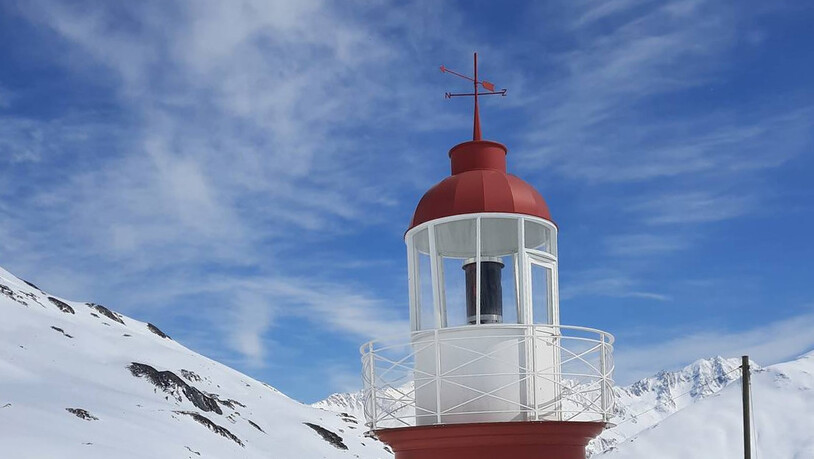 Der Leuchtturm Rheinquelle ist eine Touristenattraktion auf dem Oberalppass.
