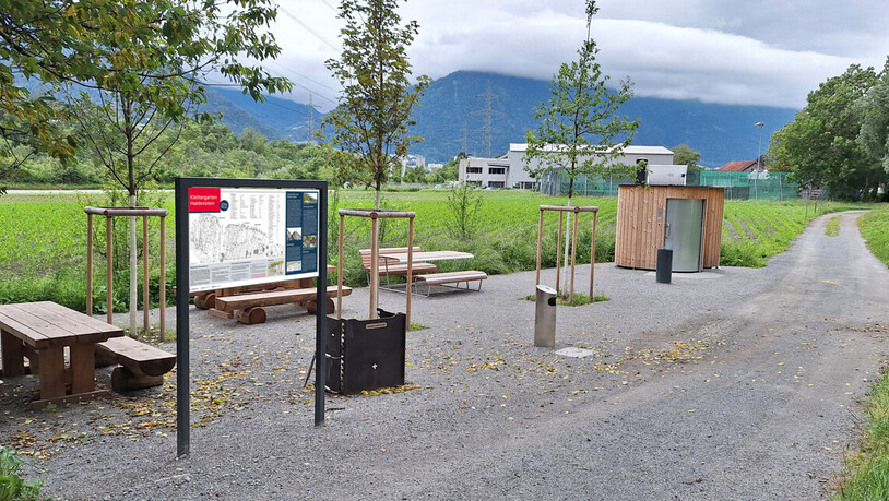 Neue Infrastruktur: Ein neuer baumbestandener Sitzplatz mit befestigter Grillstelle, ein Trinkbrunnen sowie eine Toilette sind neu beim Klettergarten zu finden. 