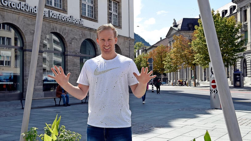 Aus Tschechien nach Graubüdnen: Chur-Unihockey-Torhüter David Rytych sieht sich die Stadt an. Aus Tschechien nach Graubüdnen: Chur-Unihockey-Torhüter David Rytych sieht sich die Stadt an.