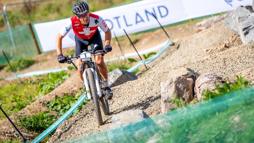 Training in Schottland: Nino Schurter unterwegs auf der Strecke.