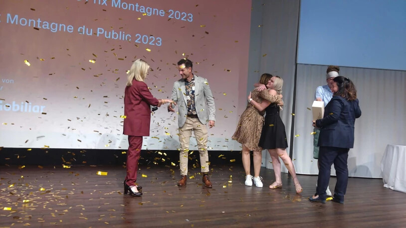 Gratulation: Das Berghotel «Mettmen» von Sara und Romano Frei-Elmer gewinnt am Prix Montagne den Publikumspreis. Gratulation: Das Berghotel «Mettmen» von Sara und Romano Frei-Elmer gewinnt am Prix Montagne den Publikumspreis.