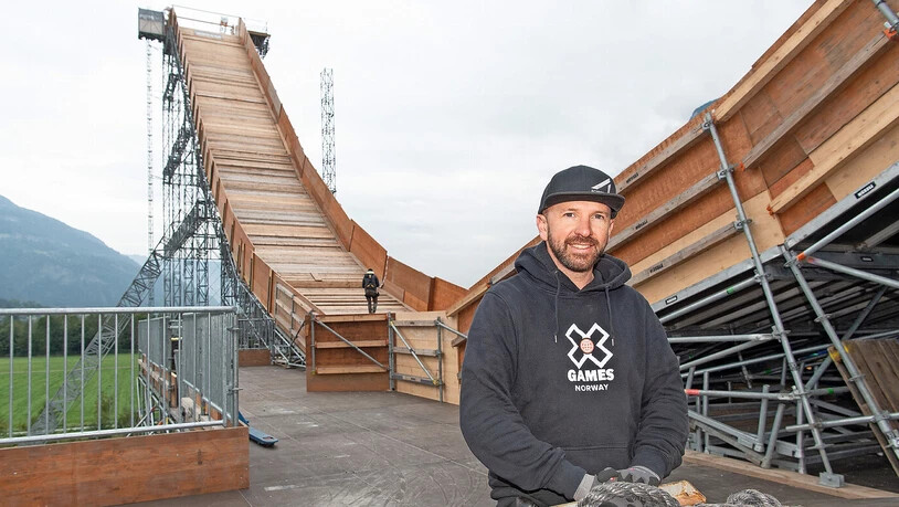 Die Schneeproduktion fürs Big Air hat begonnen: Schneemacher macht sich trotz hoher Temperaturen keine Sorgen. Die Schneeproduktion fürs Big Air hat begonnen: Schneemacher macht sich trotz hoher Temperaturen keine Sorgen.