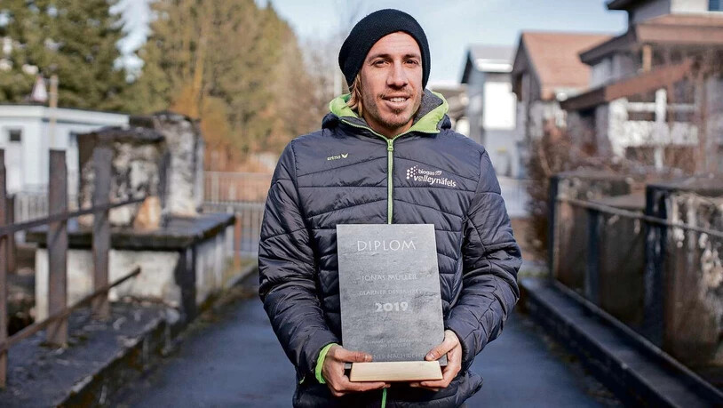 Er war der Erste: Der Umweltlehrer Jonas Müller ist Glarner des Jahres 2019.