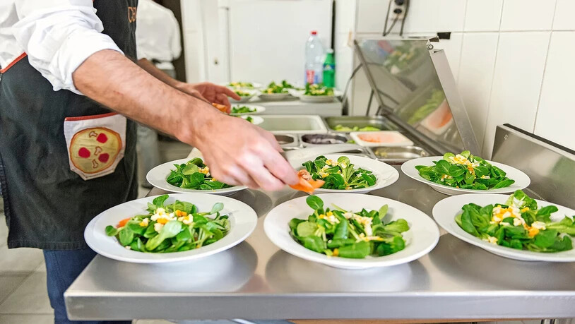 Trotz entspannter Lage: Personal in Küche und Service bleibt in Graubünden gefragt. Trotz entspannter Lage: Personal in Küche und Service bleibt in Graubünden gefragt.