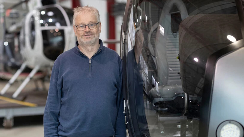 Die Linth Air Service AG in Mollis wartet auch Helikopter: In Martin Stuckis Leben dreht sich seit rund 40 Jahren sehr vieles um Hubschrauber. Die Linth Air Service AG in Mollis wartet auch Helikopter: In Martin Stuckis Leben dreht sich seit rund 40 Jahren sehr vieles um Hubschrauber.