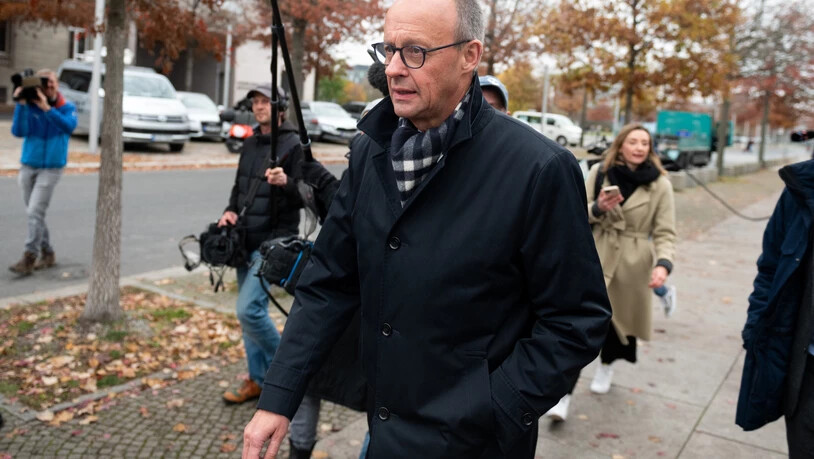 Auf dem Weg zum Kanzler: Friedrich Merz, CDU-Bundesvorsitzender, geht am Donnerstag in Richtung Kanzleramt. Auf dem Weg zum Kanzler: Friedrich Merz, CDU-Bundesvorsitzender, geht am Donnerstag in Richtung Kanzleramt.