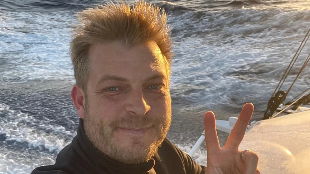 Gruss vom Meer: Oliver Heer steht in der zweiten Woche der Vendée Globe.
