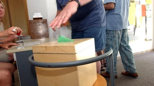 Urne, Wahlen, Abstimmungen