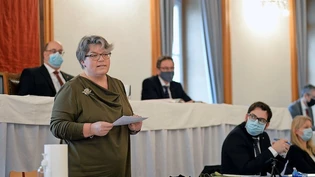 «Da kann es einem schwindlig werden»: Regula Keller drückt ihr Unbehagen aus angesichts von Tempo und Milliardenbeträgen, die bei der Coronahilfe nötig seien. 