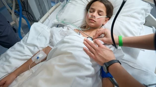 Einer von vielen Tagen im Spital: Die medizinische Versorgung für Kinder ersetzt aber nicht das Pflaster für die Seele. Einer von vielen Tagen im Spital: Die medizinische Versorgung für Kinder ersetzt aber nicht das Pflaster für die Seele.