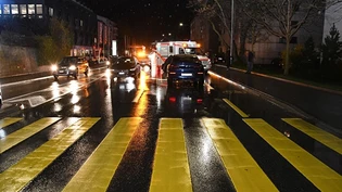 Rettungskräfte im Einsatz: Bei dem Unfall in Chur wurde eine Fussgängerin auf die Gegenfahrbahn geschleudert.