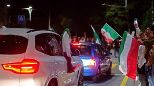 Überschwängliche Freude: Italienfans feiern auf und neben den Churer Strassen die frisch gekürten Fussball-Europameister.
