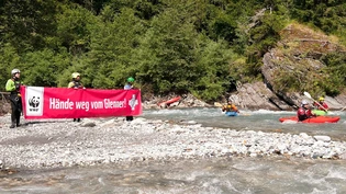 Glenner-Ableitung: Mit dem dem Slogan «Rettet den Glenner» setzte sich die Umweltorganisation WWF schon 2013 für den Alpenfluss ein. Jetzt droht ihm wieder Gefahr. Glenner-Ableitung: Mit dem dem Slogan «Rettet den Glenner» setzte sich die Umweltorganisation WWF schon 2013 für den Alpenfluss ein. Jetzt droht ihm wieder Gefahr.