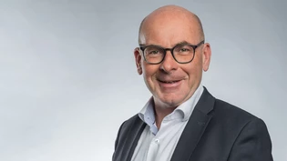 Einstimmig nominiert: Ruedi Becker kandidiert für den freien Sitz im Gemeinderat von Glarus Süd. 