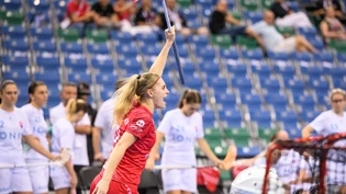 Schweizer Jubel von Leonie Wieland: Im Hintergrund sind die vielen freien Publikumsplätze an der WM in Singapur zu sehen. Schweizer Jubel von Leonie Wieland: Im Hintergrund sind die vielen freien Publikumsplätze an der WM in Singapur zu sehen.