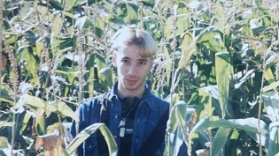 Foto von Jasons Vater: Das Einzige, was er von ihm hatte. Foto von Jasons Vater: Das Einzige, was er von ihm hatte.