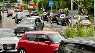 Lange Wartezeit: Am späteren Mittwochnachmittag kamen Autofahrerinnen und Autofahrer auf den Churer Strassen kaum vom Fleck. Lange Wartezeit: Am späteren Mittwochnachmittag kamen Autofahrerinnen und Autofahrer auf den Churer Strassen kaum vom Fleck.