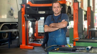 Drei Tage Wochenende: Renato Plozza, Chefmechaniker bei Thomann Nutzfahrzeuge AG, leistet sein 100 Prozent Pensum in vier Tagen.
