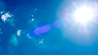 Schattenseiten des Sommerwetters: Sonnenschein fördert die Bildung von Ozon – ein gesundheitsschädliches Gas.