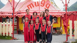 Ein Familienbetrieb: Der Zirkus Mugg wird in zweiter Generation von Stephan (von links) und Milu sowie Darinka und Ischa Muggli geleitet. Ein Familienbetrieb: Der Zirkus Mugg wird in zweiter Generation von Stephan (von links) und Milu sowie Darinka und Ischa Muggli geleitet.
