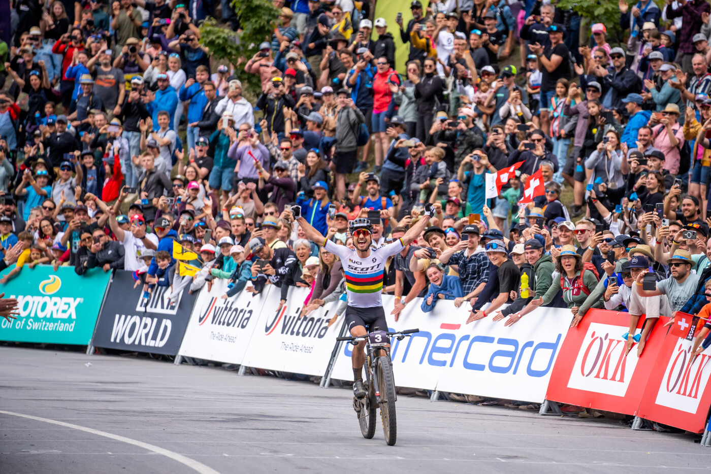 Alleiniger Rekordsieger: In Lenzerheide gewinnt Nino Schurter im Juni seinen 34. Weltcup-Sieg.