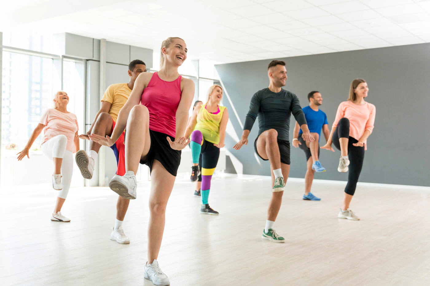 In bester Gesellschaft: Indoor-Sportarten locken uns gerade im Herbst und Winter besonders an.